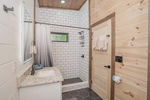 Towels - Aqua Quest | By Colonial Properties (Sevierville)