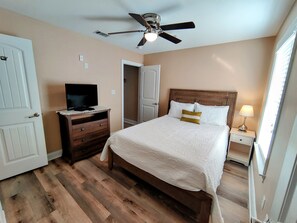 3 chambres, lit de bébé portatif, Wi-Fi, literie fournie