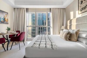 1 habitación, tabla de planchar con plancha, internet y ropa de cama 
