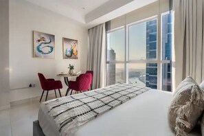 1 habitación, tabla de planchar con plancha, internet y ropa de cama 