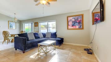 House (3 Bedrooms) | Front of property