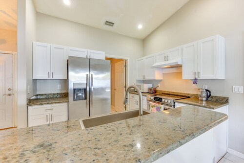 Pet-friendly Palm Coast Home: 8 Mi to Beach!