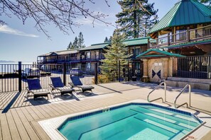 Interior - Spa & Beach Access: Resort Condo in Tahoe Vista! (Tahoe Vista)