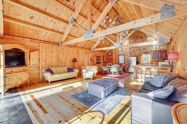 House (4 Bedrooms) | Interior - 15 Mi to Snowshoe Resort: Cabin w/ Deck & Fire Pit (Dunmore)