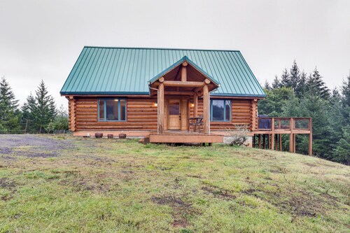 Mtn & Vineyard Views: Oregon Wine Country Escape