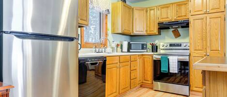 House (3 Bedrooms) | Interior