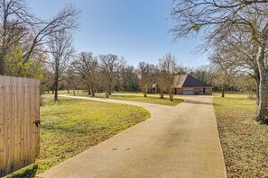 House (3 Bedrooms) | Interior - Large Yard, Fire Pit & Games: Grandview Haven! (Alvarado)