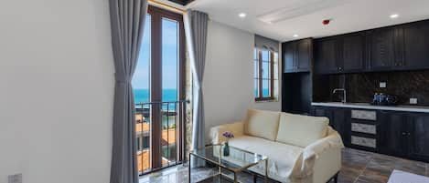 Junior Double Room Single Use, Sea View | Private kitchen