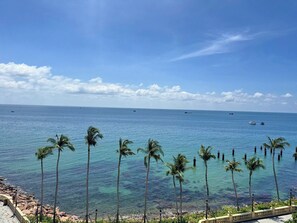 Deluxe Double Room Single Use, Sea View | In-room safe, blackout drapes, free WiFi