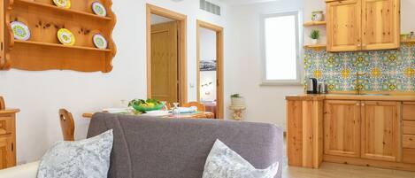 House, Patio | Private kitchen | Espresso maker, electric kettle