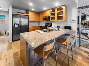 Fridge, microwave, oven, stovetop - Historic Charm Meets Modern Comfort in the Heart of Park City (Park City)