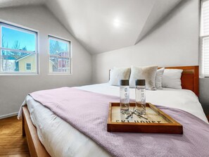 3 bedrooms, iron/ironing board, free WiFi, bed sheets - Historic Charm Meets Modern Comfort in the Heart of Park City (Park City)