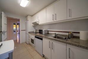 Fridge, microwave, oven, dishwasher - CL Apartamento Gemelos La Cala (Villajoyosa)