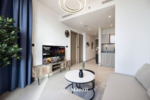 Room - Manzil - Lux 1BR Near Downtown With Skyline Views (Dubai)