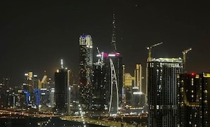 Room - Manzil - Lux 1BR Near Downtown With Skyline Views (Dubai)