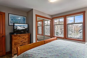 Condo, 2 Bedrooms | 2 bedrooms, free WiFi