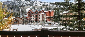2201 - Two Bedroom Standard Eagle Springs East 2 Condo