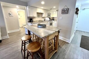 Condo, 2 Bedrooms | Private kitchen | Fridge, oven, coffee/tea maker, toaster - Sugar Beach 133 2 Bedroom Condo (Orange Beach)