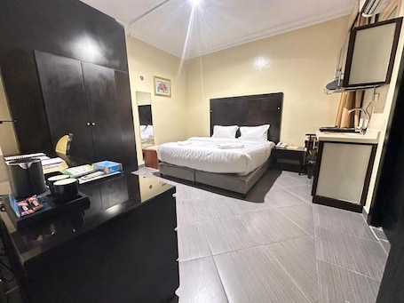 1 bedroom, free WiFi, bed sheets