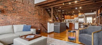 City Loft Group Getaway King Downtown Location