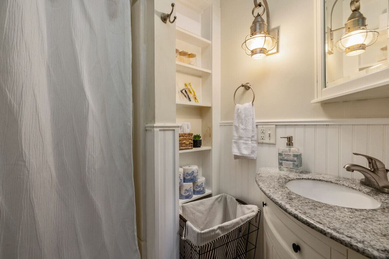 Hair dryer, towels