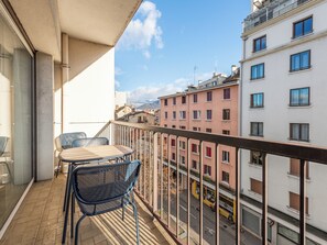 Outdoor dining - Appart 22 T3 au centre ville (Annecy)