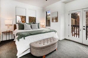 2 sovrum, skrivbord, strykjärn/strykbräda och gratis wi-fi