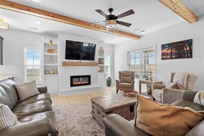 TV connectée, table de tennis de table