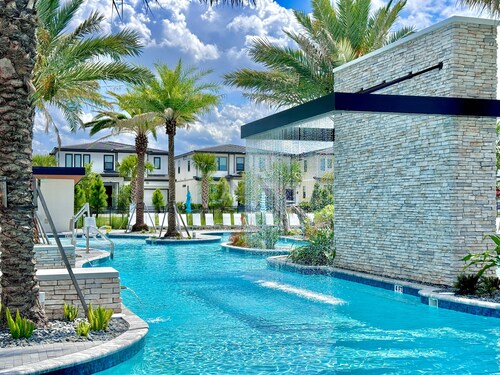 Pvt Pool, BBQ & Club Access Spacious 5-Bed Home in Int’l Drive Orlando