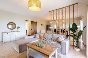 TV, offices - Aelia Guesthouse - Private Garden Retreat (Daras)