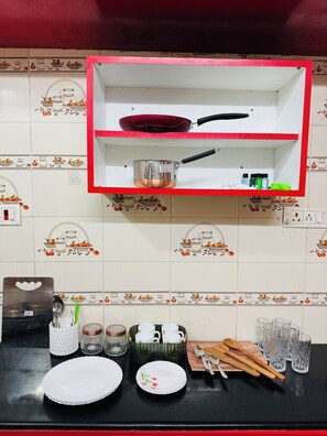 Dining - Cozy 2-bedroom apartment with AC, WiFi in nice Tirupati (Tirupati)