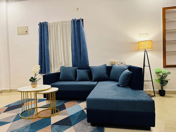 Smart TV - Cozy 2-bedroom apartment with AC, WiFi in nice Tirupati (Tirupati)