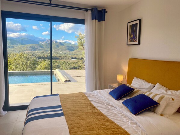 5 chambres, fer et planche à repasser, lit parapluie, Wi-Fi gratuit