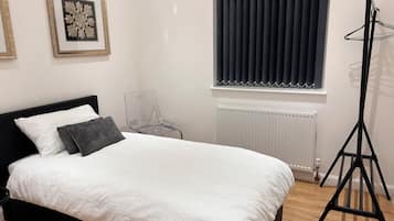 2 slaapkamers, een strijkplank/strijkijzer, wifi, beddengoed