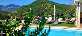 Renovated villa with pool at the foot of the Aude Pyrenees. exceptional view 