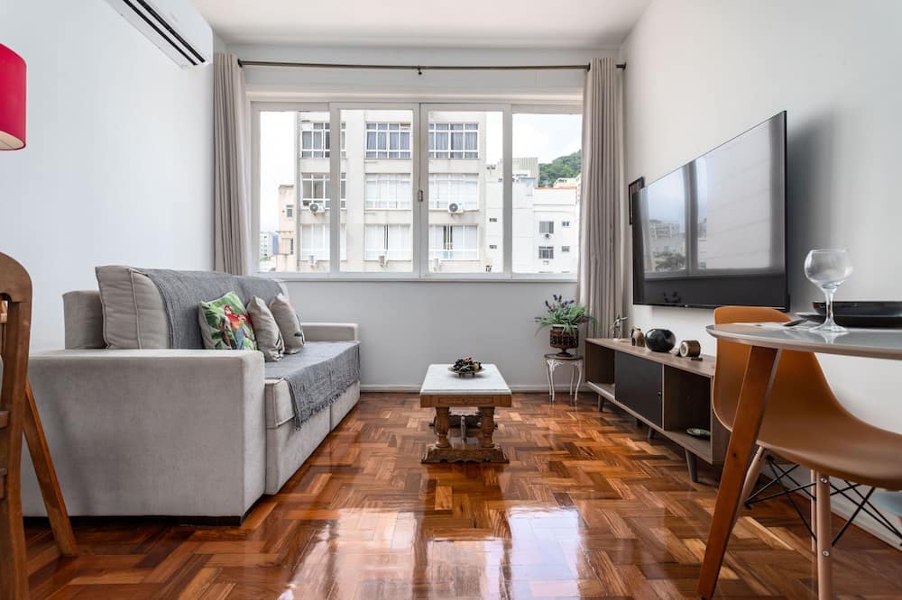 7 Minutes From Ipanema Beach Bt302b