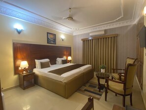 1 camera, ferro/asse da stiro, Wi-Fi, lenzuola