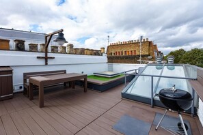 Outdoor dining - Urban Bourbon - charming 2-bedroom apartment in Notting Hill (London)