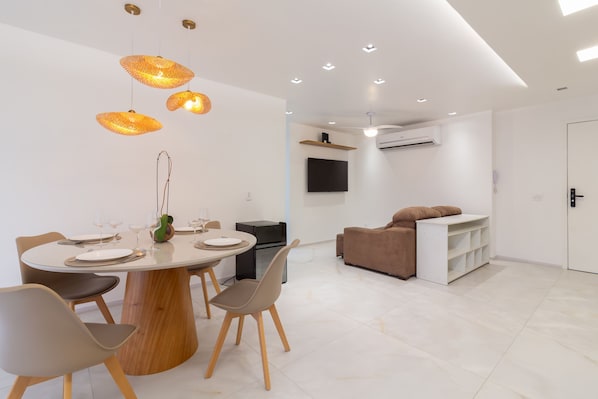 Apartment, Smoking | 2 bedrooms - Comfort in Leblon 10 Minutes From the Beach Bm802 (Rio de Janeiro)