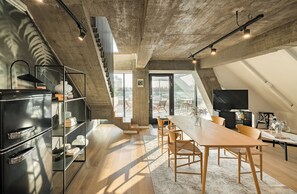 Living area - Phoenix Aparthotel (Galati)