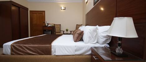 1 chambre, fer et planche à repasser, Wi-Fi, draps fournis