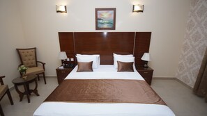 1 bedroom, iron/ironing board, WiFi, bed sheets - Superior King Room, Fully Furnished and Fully Equipped. (Karachi)