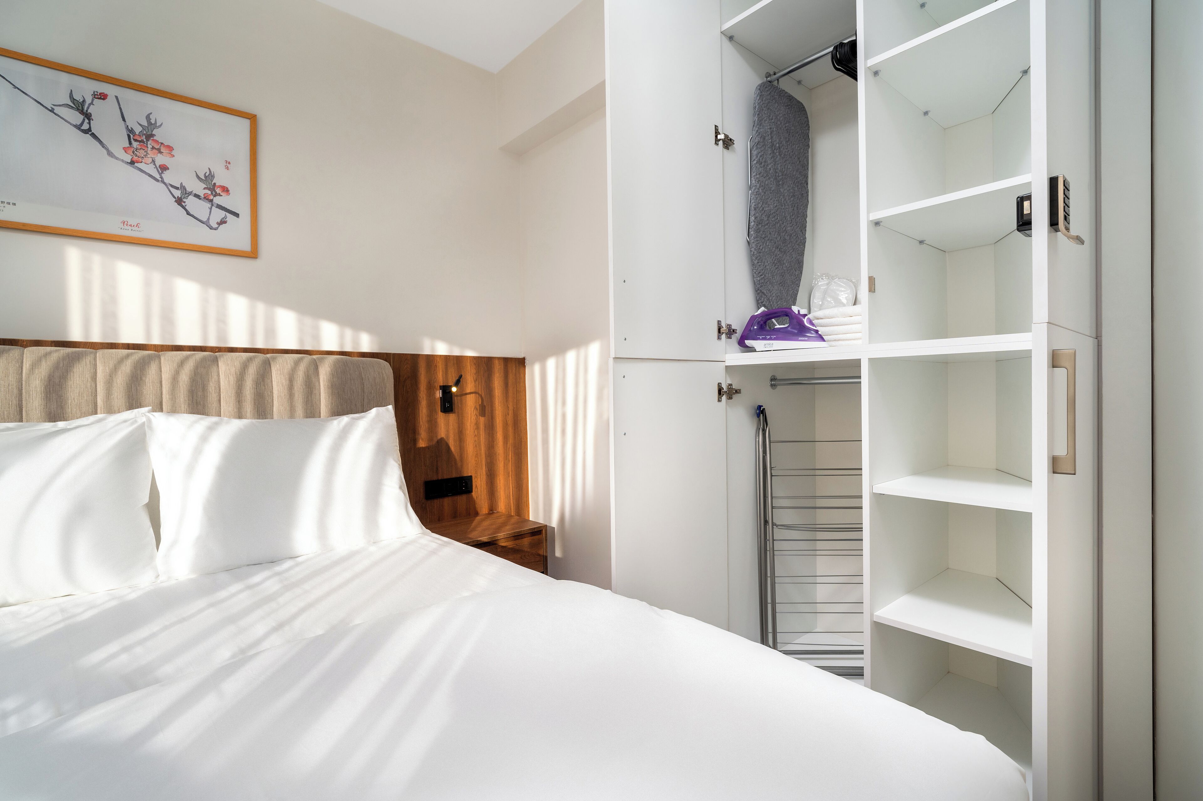 1 bedroom, in-room safe, desk, laptop workspace