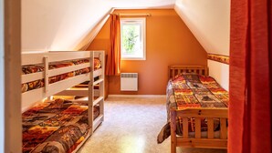 Room - Loriot, Wooden cottage at Hameau Des Laurières (Saint-Avit-Sénieur)