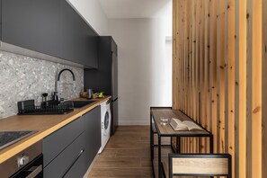 Studio, Balcony | Private kitchen | Fridge, oven, stovetop, espresso maker