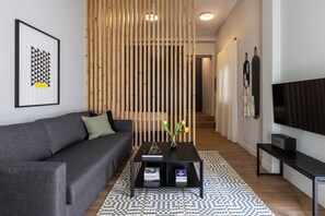 Apartment with Terrace | 2 bedrooms, individually decorated, individually furnished