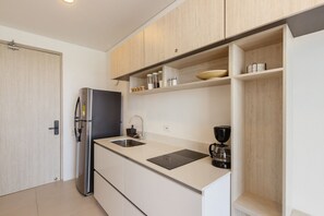 Apartment (QH03I) | Private kitchen