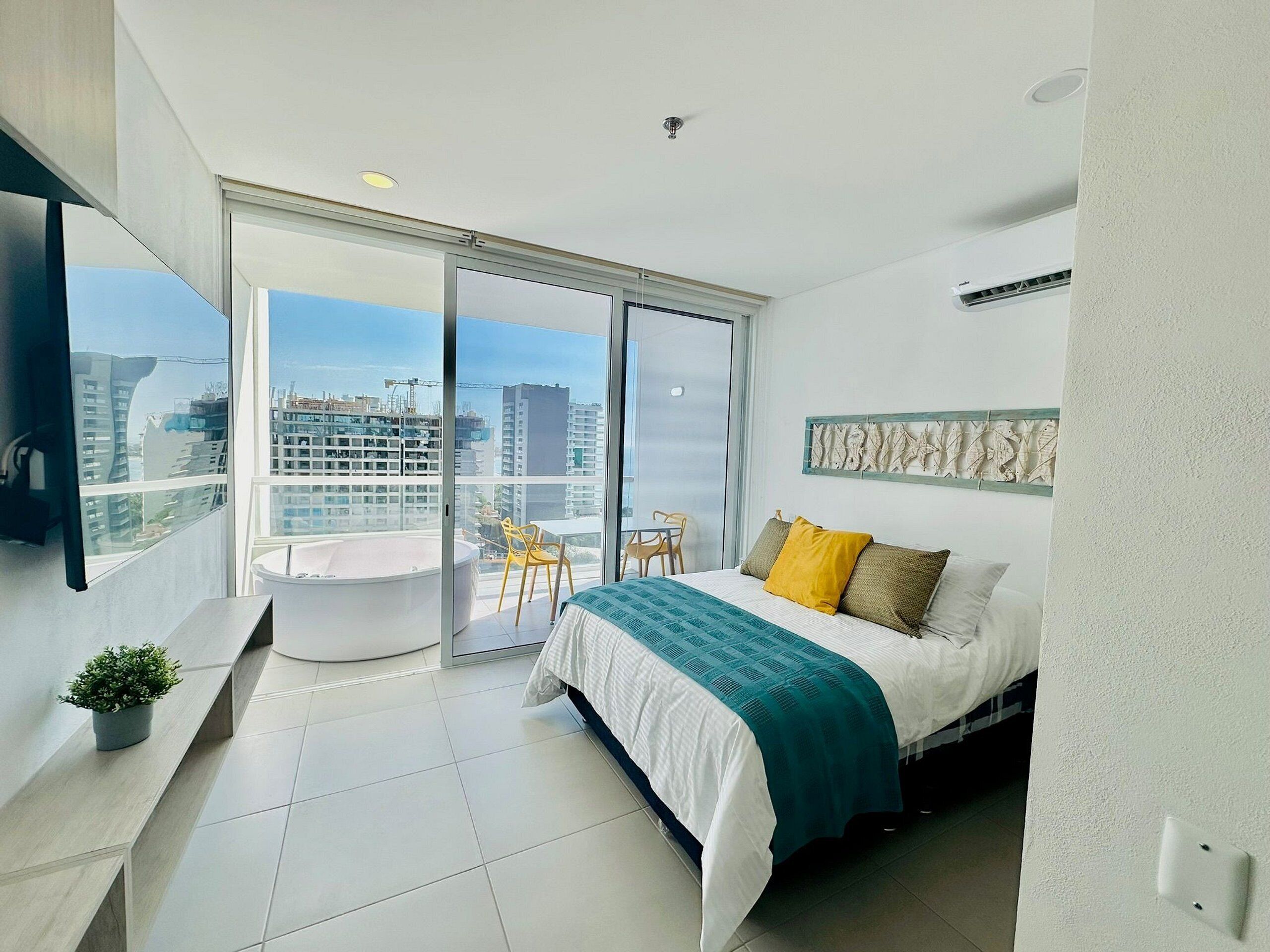 Apartment (QH03I)
