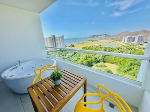 Apartamento (PQ02I) | Sacada