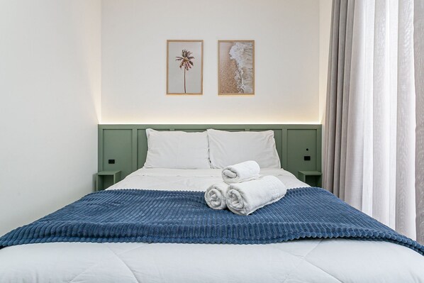 Laptop workspace, free WiFi